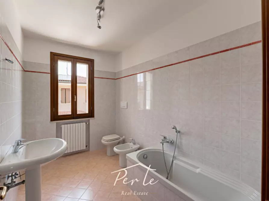 Immagine 35 di Casa bifamiliare in vendita  in via gioacchino rossini 78 a Marcaria