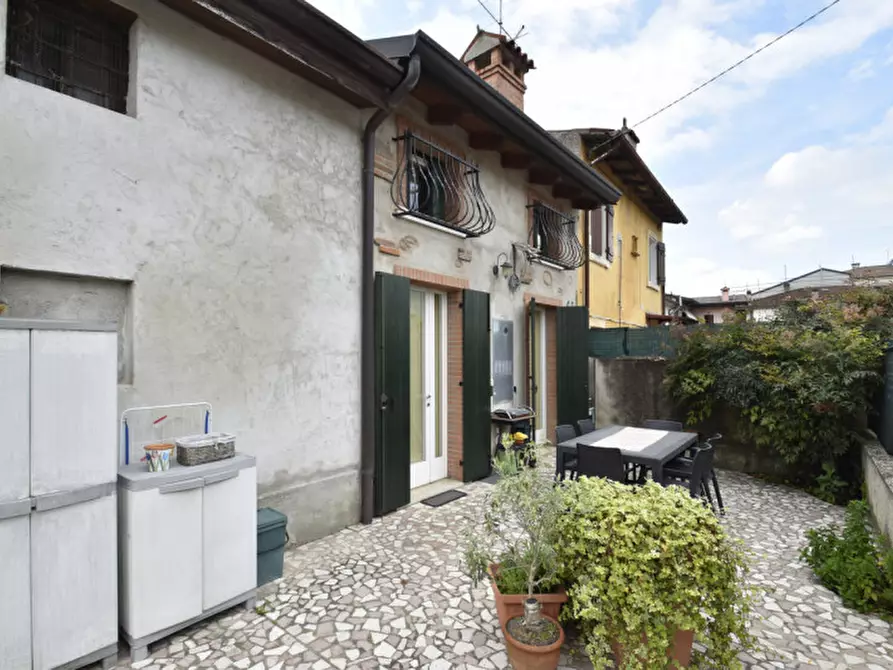 Immagine 21 di Villetta a schiera in vendita  in Via Bassone a Verona