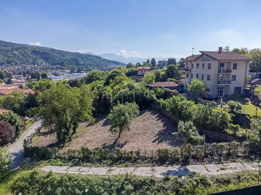 Immagine 1 di Terreno in vendita  in Via Salvo D'Acquisto a Tavernerio