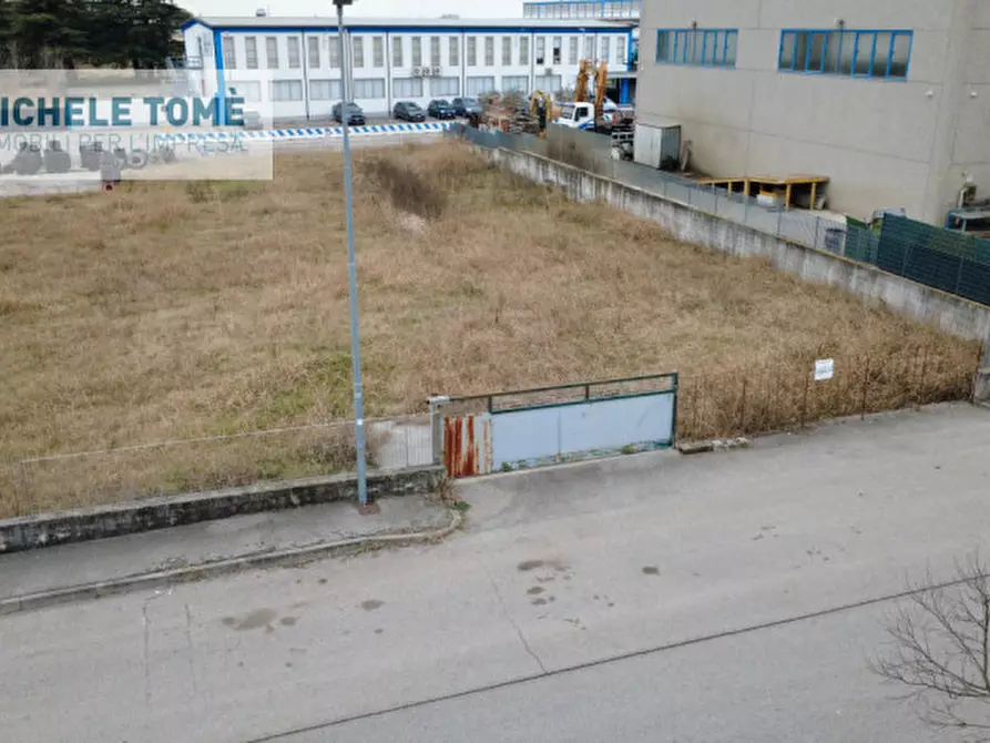 Immagine 1 di Capannone industriale in vendita  in Via Mantovana a Pastrengo