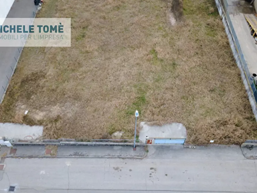 Immagine 3 di Capannone industriale in vendita  in Via Mantovana a Pastrengo