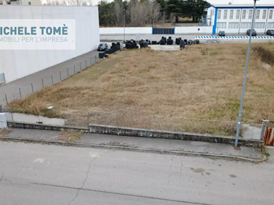 Immagine 9 di Capannone industriale in vendita  in Via Mantovana a Pastrengo