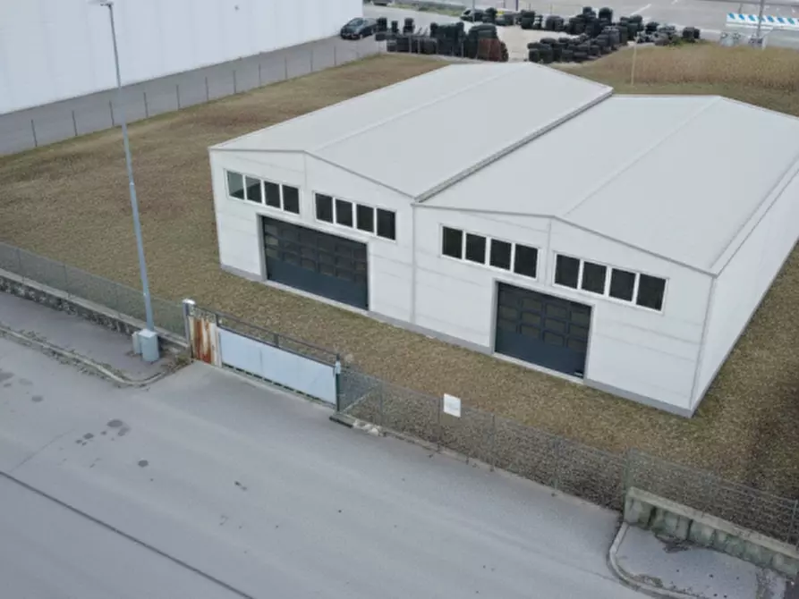 Immagine 15 di Capannone industriale in vendita  in Via Mantovana a Pastrengo