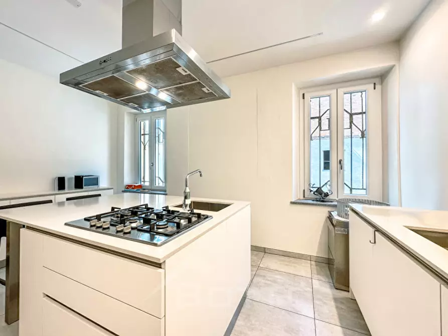 Immagine 7 di Villa in vendita  in Via Circonvalazione EST 12 a Lozzolo