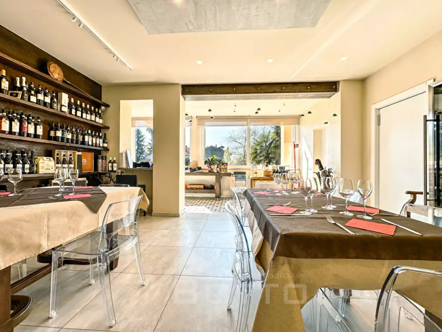 Immagine 9 di Villa in vendita  in Via Circonvalazione EST 12 a Lozzolo