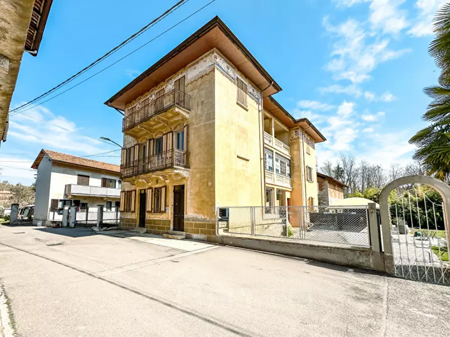 Immagine 34 di Villa in vendita  in Via Circonvalazione EST 12 a Lozzolo