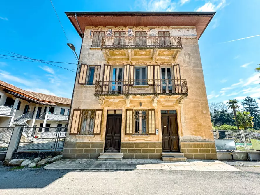 Immagine 36 di Villa in vendita  in Via Circonvalazione EST 12 a Lozzolo