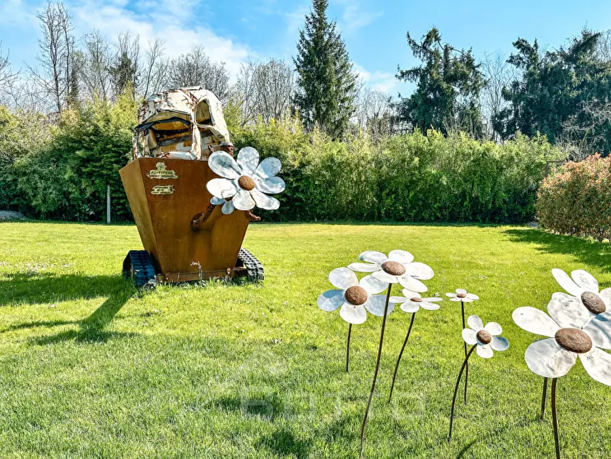 Immagine 44 di Villa in vendita  in Via Circonvalazione EST 12 a Lozzolo