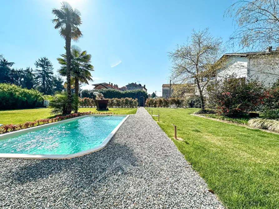 Immagine 46 di Villa in vendita  in Via Circonvalazione EST 12 a Lozzolo