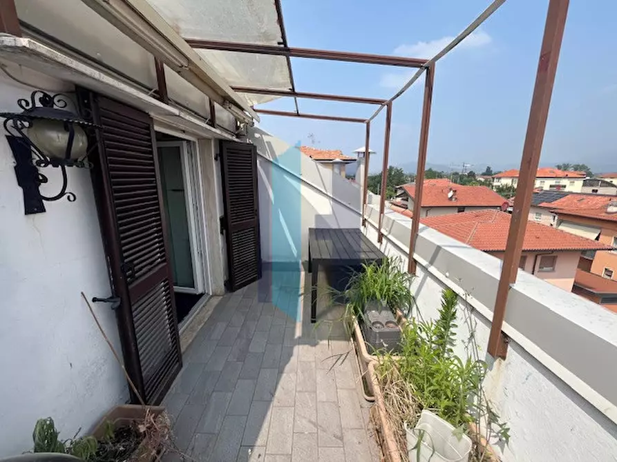 Immagine 2 di Appartamento in vendita  in Via Milano a Curno