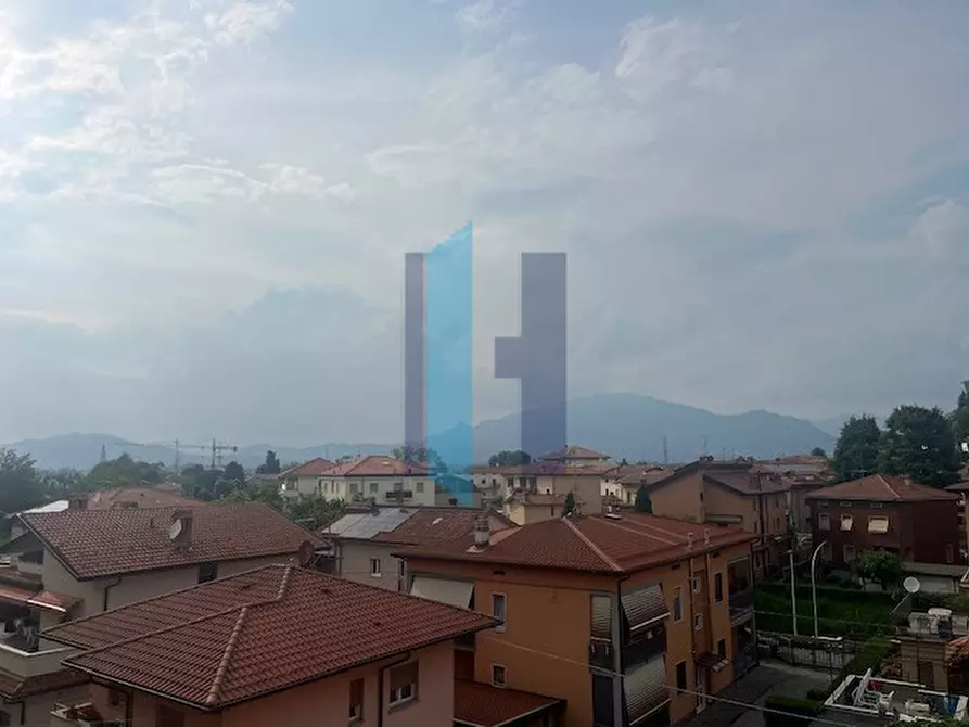 Immagine 27 di Appartamento in vendita  in Via Milano a Curno