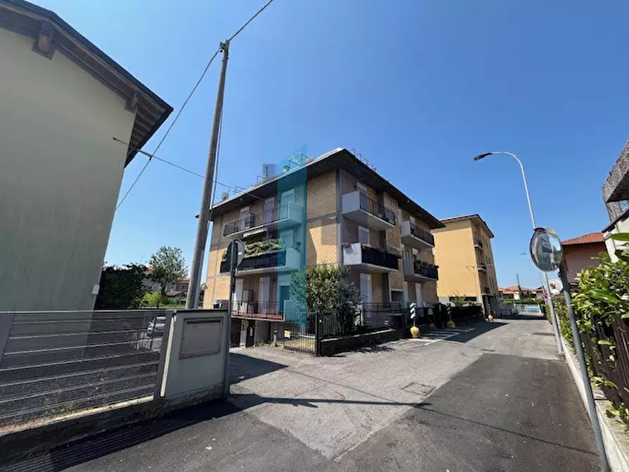 Immagine 28 di Appartamento in vendita  in Via Milano a Curno