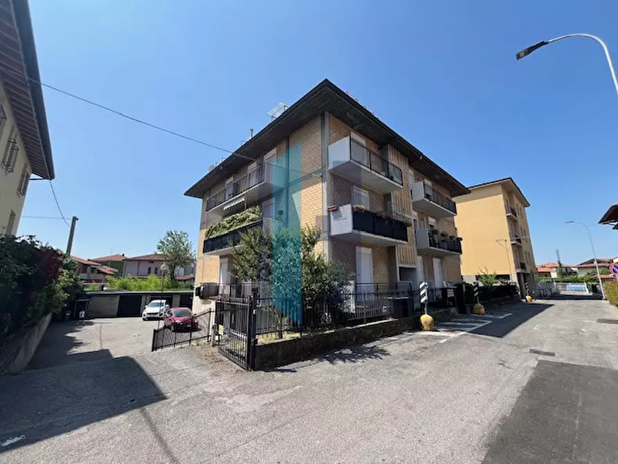 Immagine 29 di Appartamento in vendita  in Via Milano a Curno