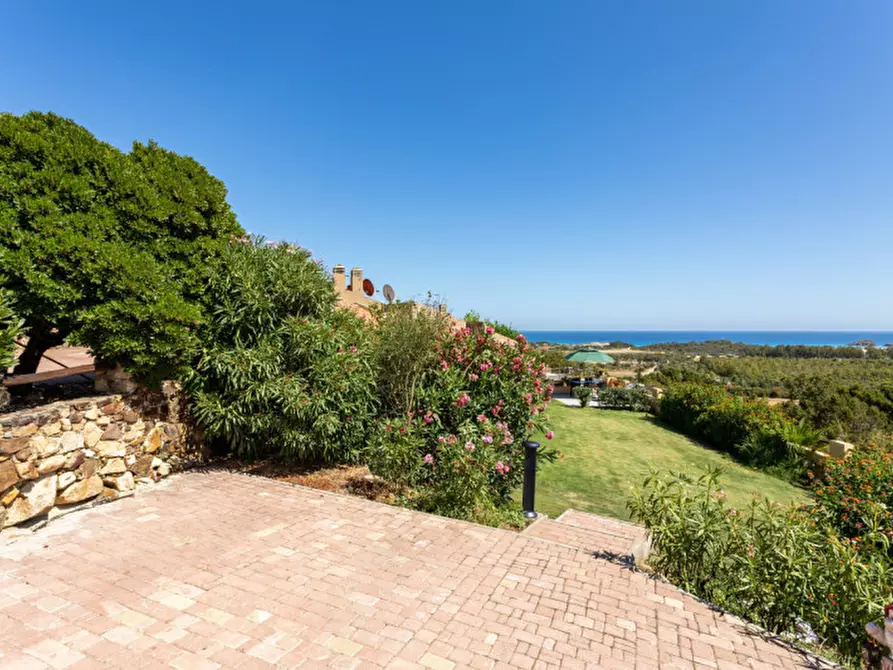 Immagine 7 di Villetta a schiera in vendita  in Viale Belvedere 62 a Domus De Maria