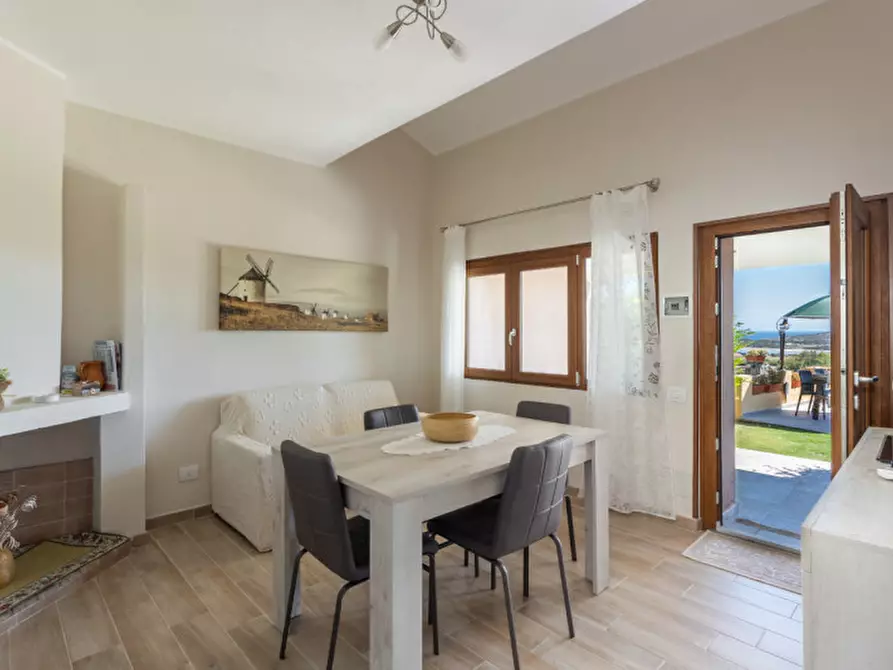 Immagine 12 di Villetta a schiera in vendita  in Viale Belvedere 62 a Domus De Maria