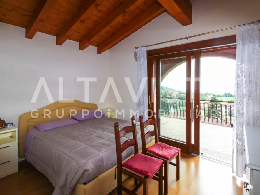 Immagine 13 di Villa in vendita  in Via Villa a Serle