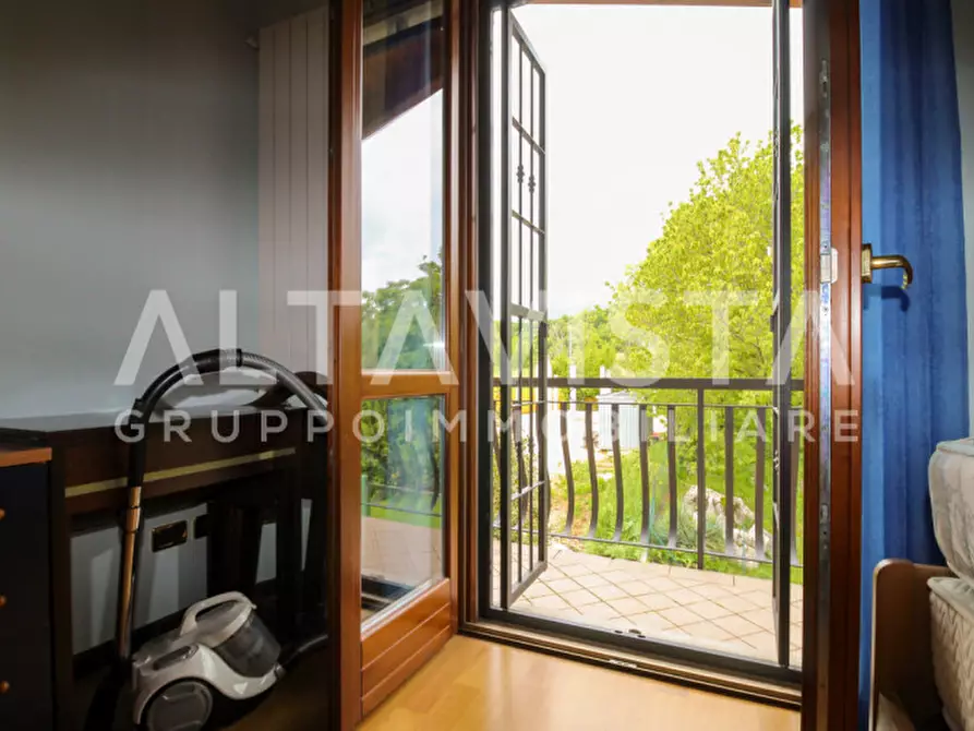 Immagine 23 di Villa in vendita  in Via Villa a Serle