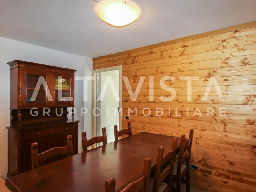 Immagine 27 di Villa in vendita  in Via Villa a Serle