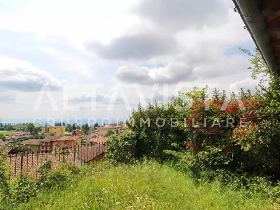 Immagine 38 di Villa in vendita  in Via Villa a Serle