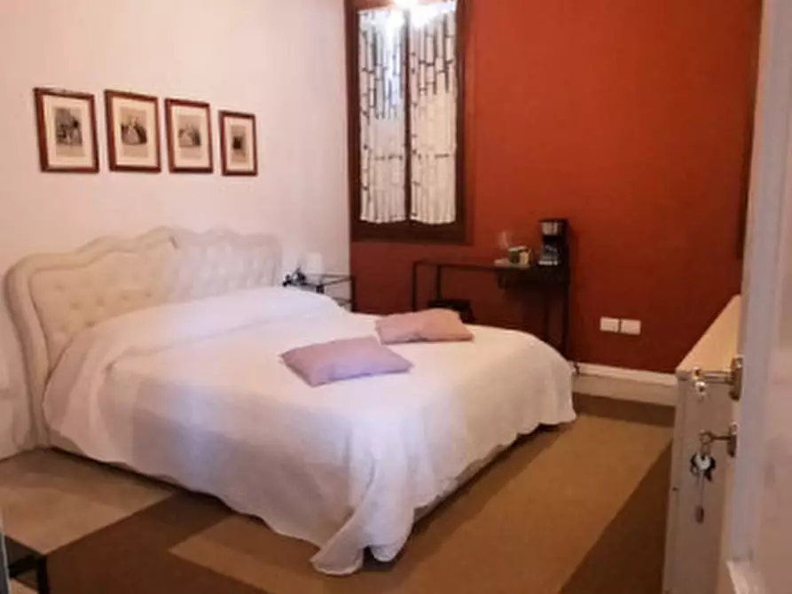 Immagine 3 di Appartamento in vendita  a Venezia