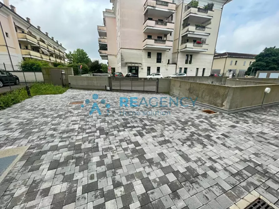 Immagine 1 di Posto auto in vendita  in Via Giacomo Medici a Vicenza