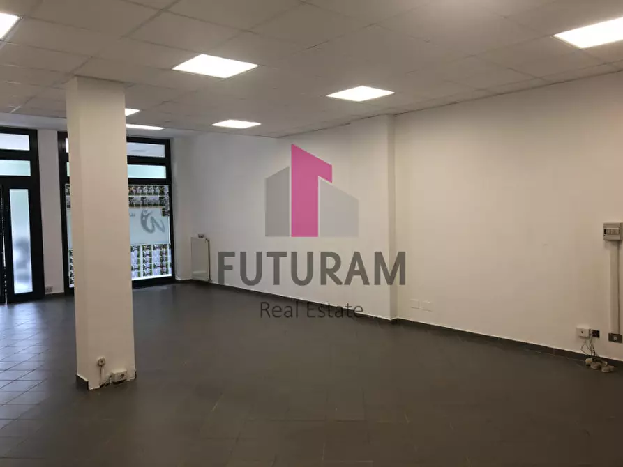 Immagine 7 di Negozio in vendita  in VIA ROMA 1 a Masera' Di Padova