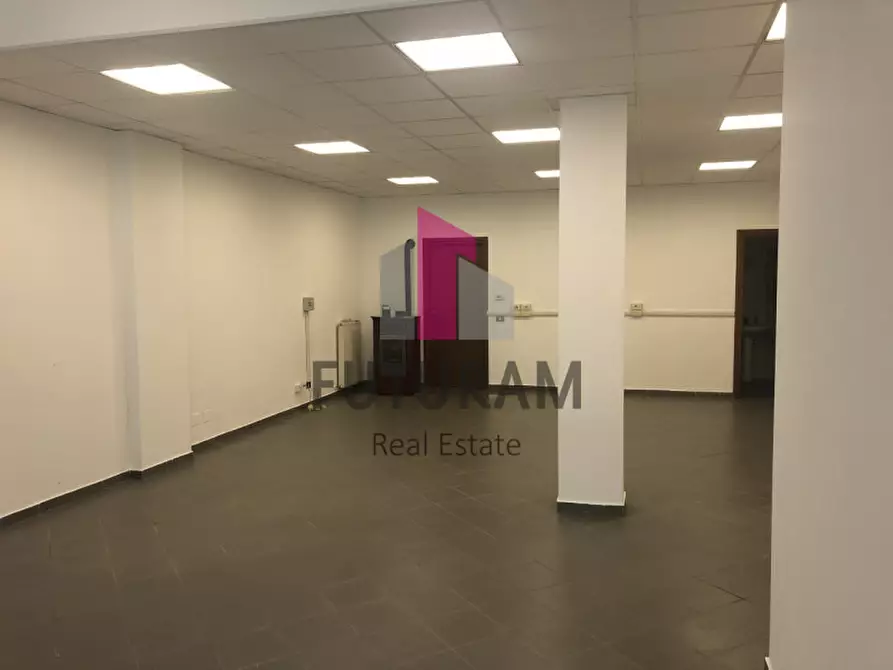 Immagine 10 di Negozio in vendita  in VIA ROMA 1 a Masera' Di Padova