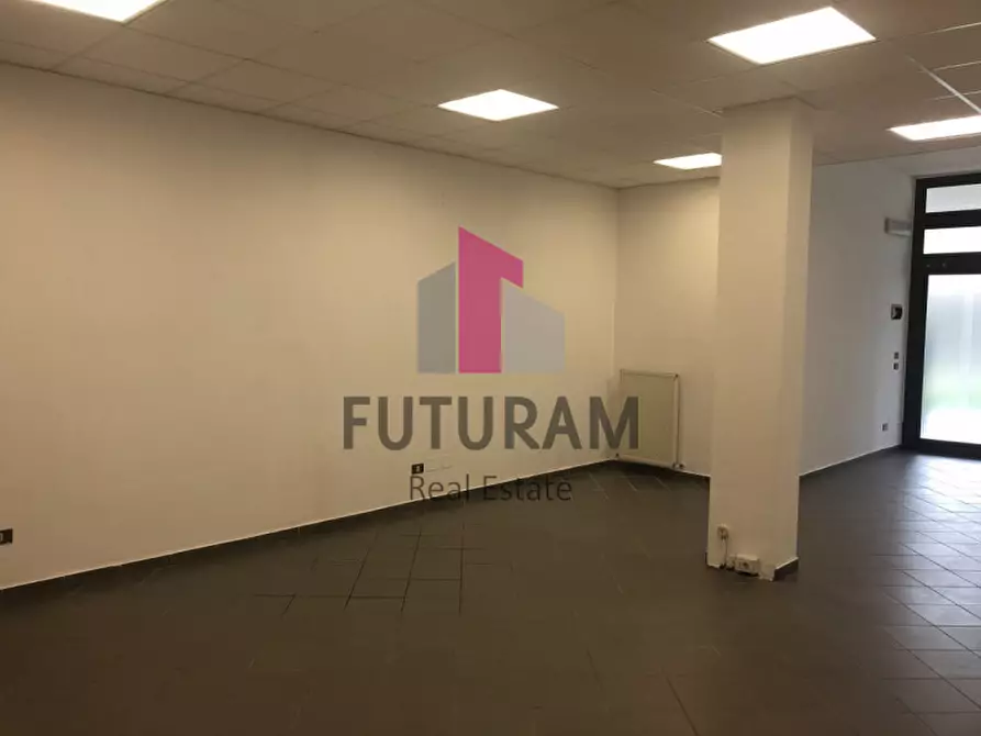 Immagine 16 di Negozio in vendita  in VIA ROMA 1 a Masera' Di Padova