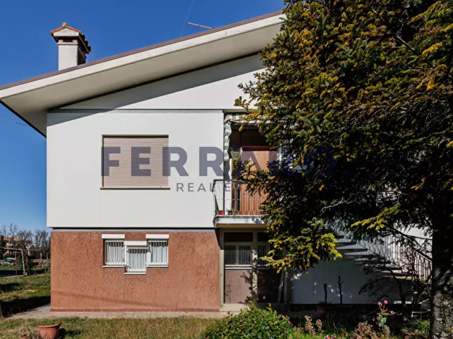 Immagine 1 di Casa indipendente in vendita  in Via Bezzecca a Treviso