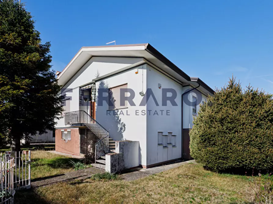Immagine 2 di Casa indipendente in vendita  in Via Bezzecca a Treviso