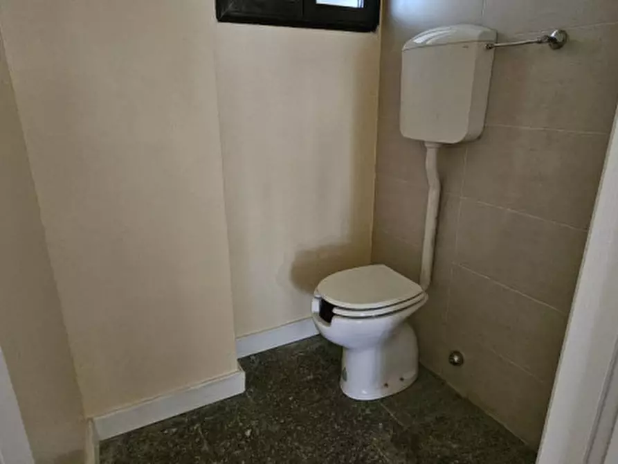 Immagine 6 di Negozio in vendita  in Via Jacopo Facciolati a Padova