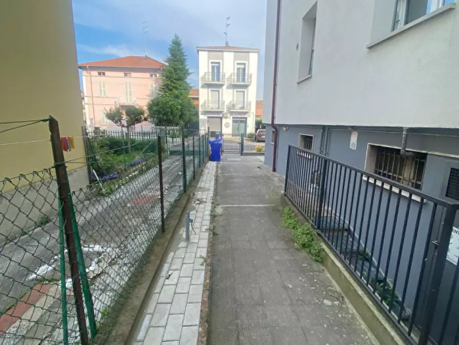 Immagine 10 di Appartamento in vendita  in Via Trieste a Parma