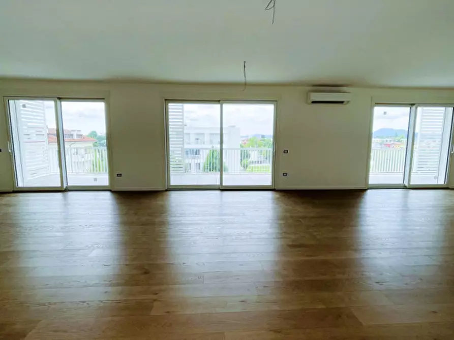 Immagine 4 di Attico in vendita  a Selvazzano Dentro