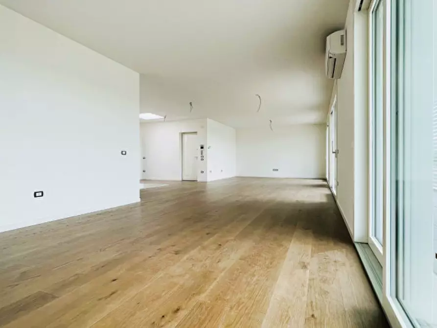 Immagine 8 di Attico in vendita  a Selvazzano Dentro