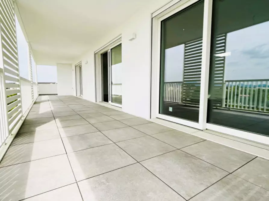 Immagine 9 di Attico in vendita  a Selvazzano Dentro