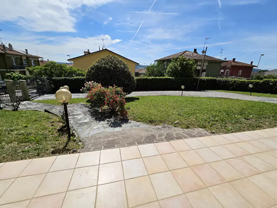 Immagine 4 di Villa in vendita  a Colli Al Metauro