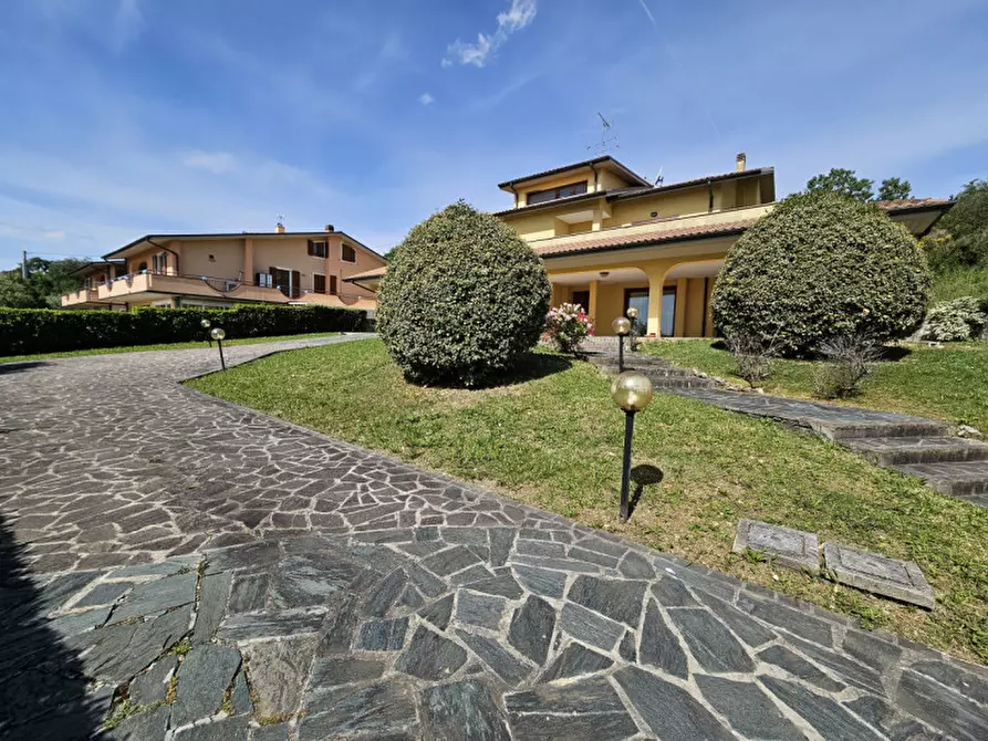 Immagine 7 di Villa in vendita  a Colli Al Metauro