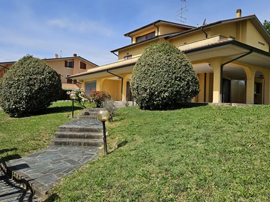 Immagine 8 di Villa in vendita  a Colli Al Metauro