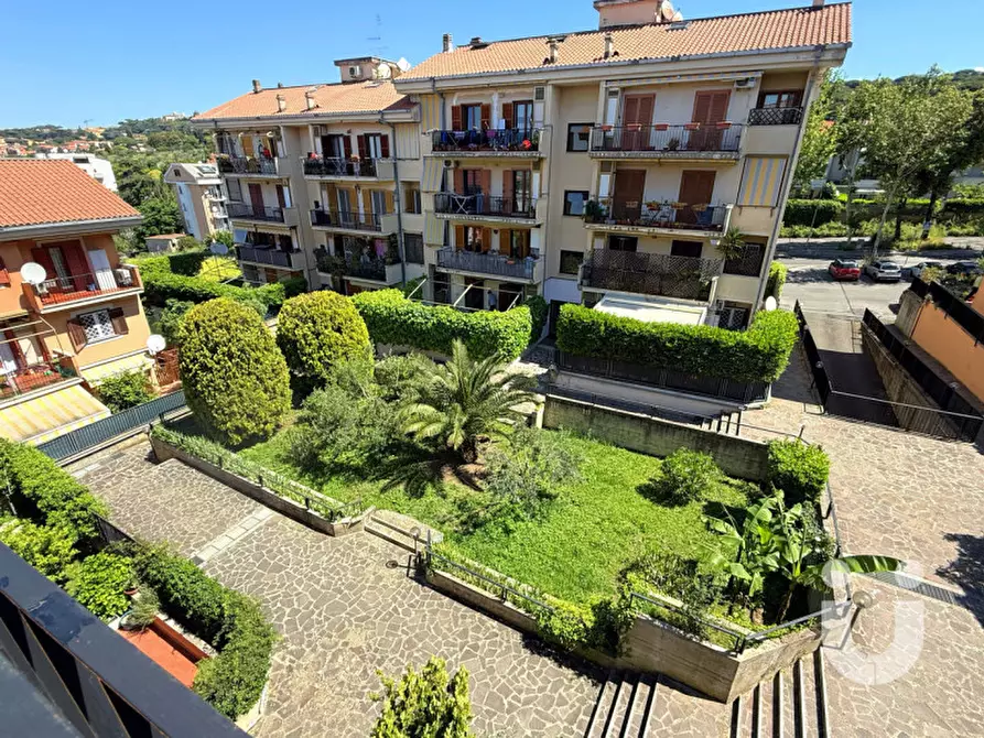 Immagine 9 di Attico in vendita  in Via Riccardo Lombardi a Albano Laziale