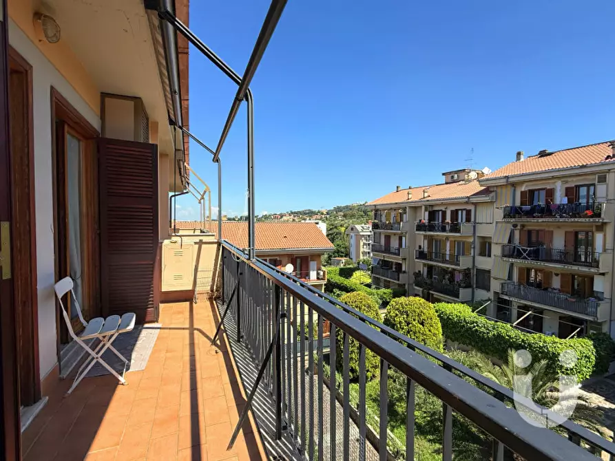 Immagine 10 di Attico in vendita  in Via Riccardo Lombardi a Albano Laziale