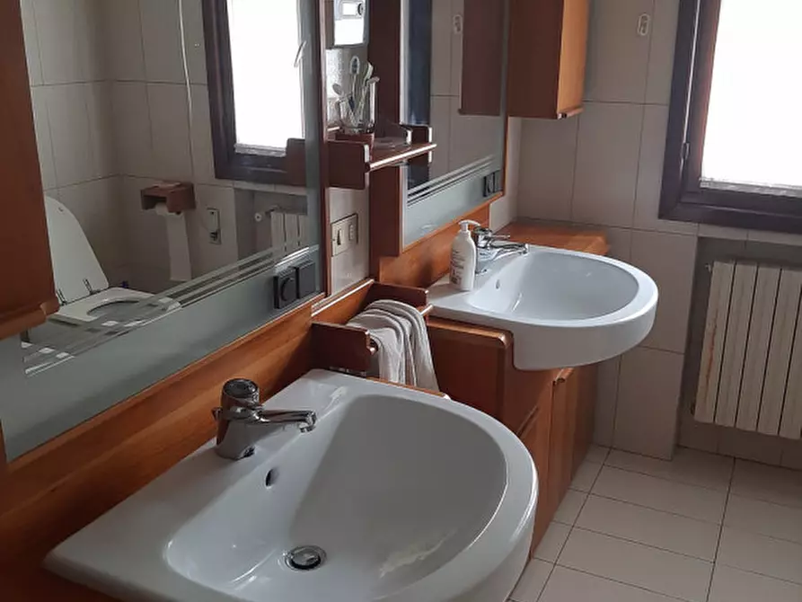 Immagine 37 di Villetta a schiera in vendita  in Via Piovego a Rubano