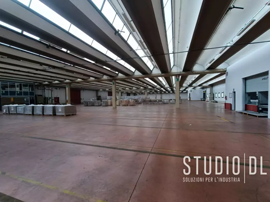 Immagine 1 di Capannone industriale in affitto  a Marostica