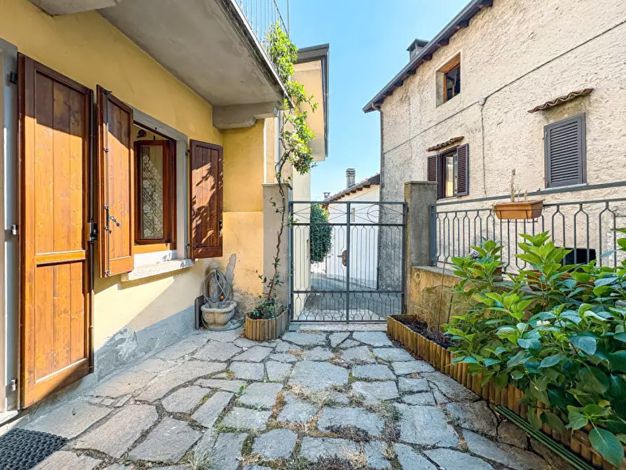 Immagine 31 di Casa indipendente in vendita  in Vicolo Società Operaia 6 a Armeno