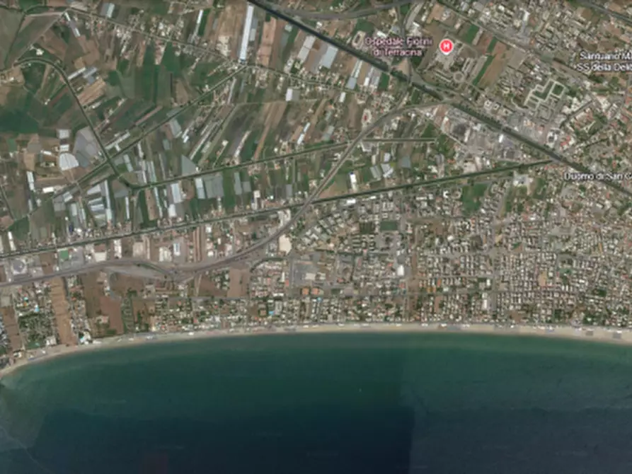 Immagine 6 di Appartamento in vendita  in Via Signorelli a Terracina