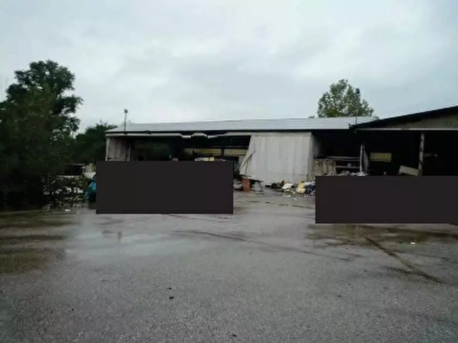 Immagine 1 di Magazzino in vendita  in Via Passo Barca a Susegana