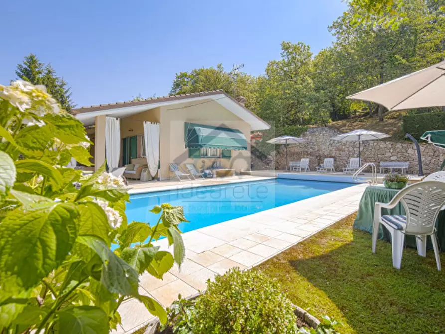Immagine 28 di Villa in vendita  a San Zeno Di Montagna