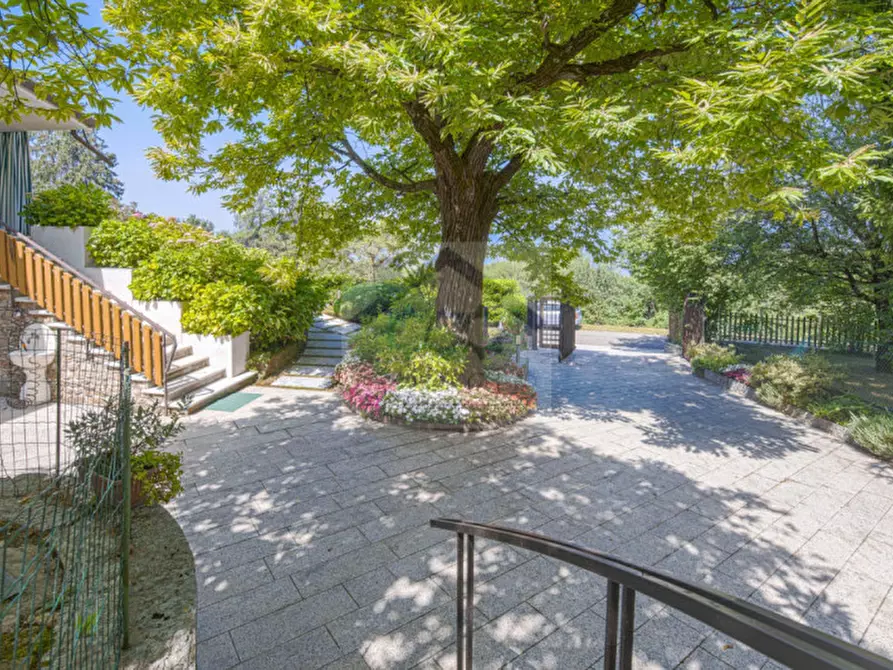 Immagine 44 di Villa in vendita  a San Zeno Di Montagna