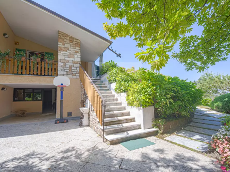 Immagine 46 di Villa in vendita  a San Zeno Di Montagna