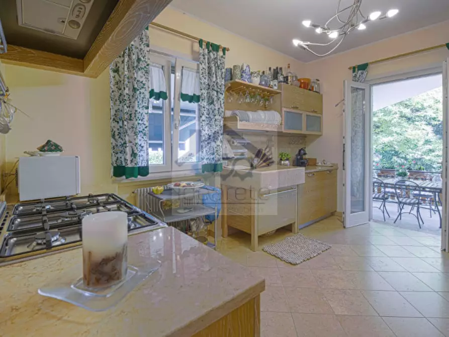Immagine 52 di Villa in vendita  a San Zeno Di Montagna