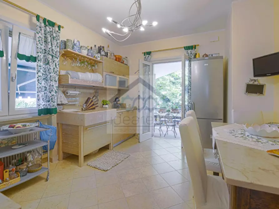 Immagine 54 di Villa in vendita  a San Zeno Di Montagna